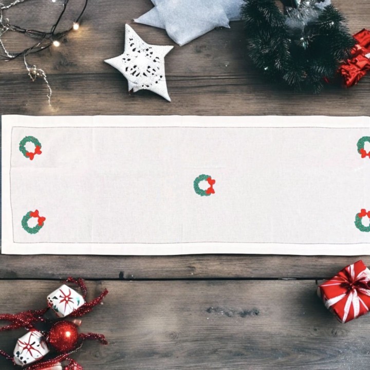 Christmas table runner-Thick holly embroidery